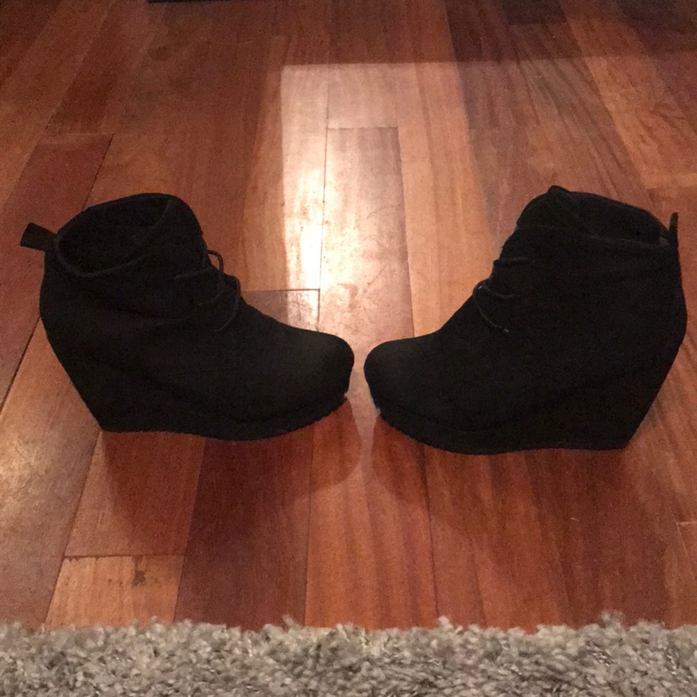 Aldo Booties - Picture 2 of 4